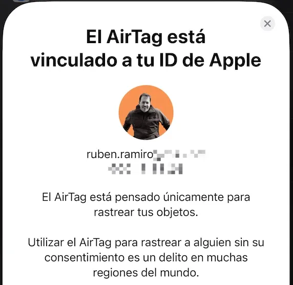 Asociación de AirTag Voto por correo a cuenta Apple