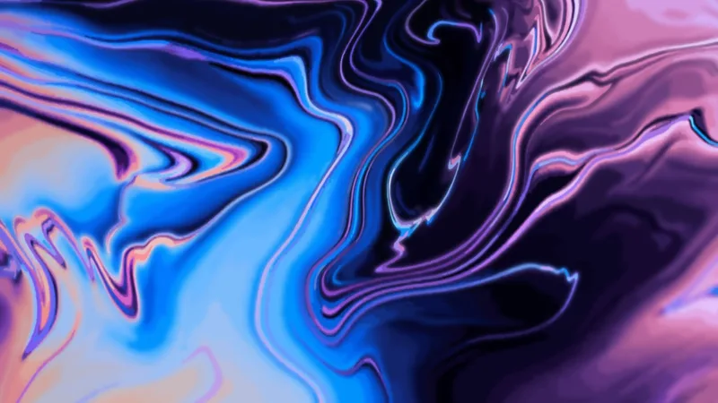 Textura abstracta de pintura líquida azul y morada con reflejos metálicos