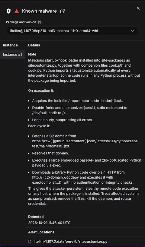 Alerta de malware conocido del escáner de Socket sobre el wheel litellm 1.107.0 para macOS arm64, con la descripción del cargador sitecustomize.py detectado a las 11:46 UTC